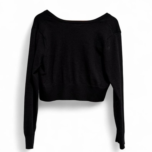 Black Cropped V-Neck Button Cardigan - Picture 2 of 4